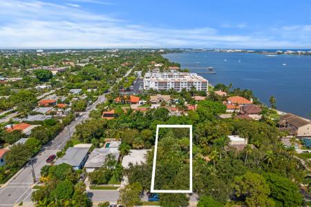4 17th Avenue S, Lake Worth Beach, Florida 33460