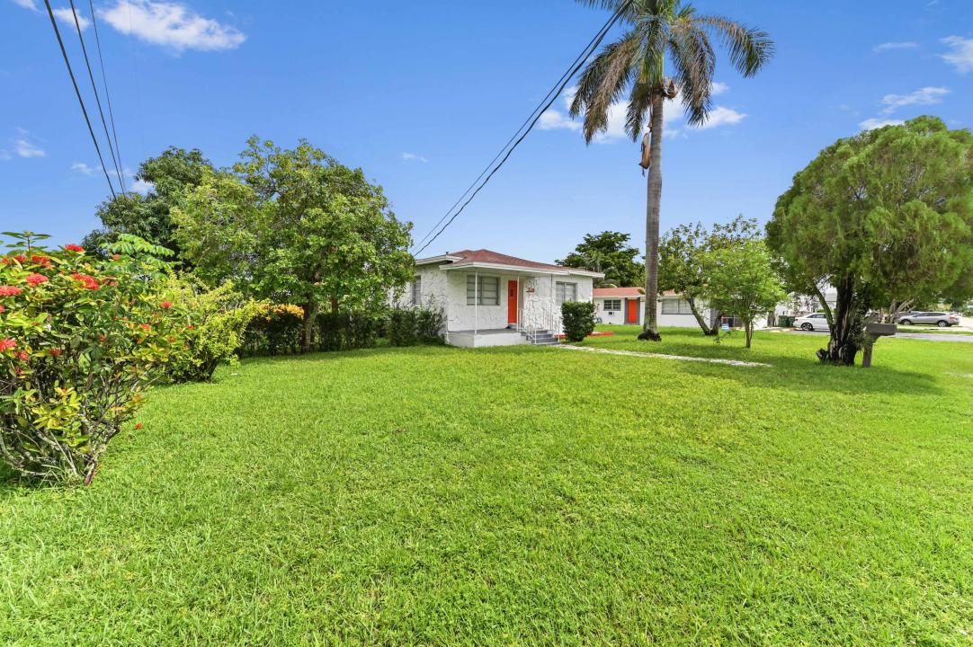 538 SW 7th Street, Hallandale Beach, 佛罗里达州 33009, 美国