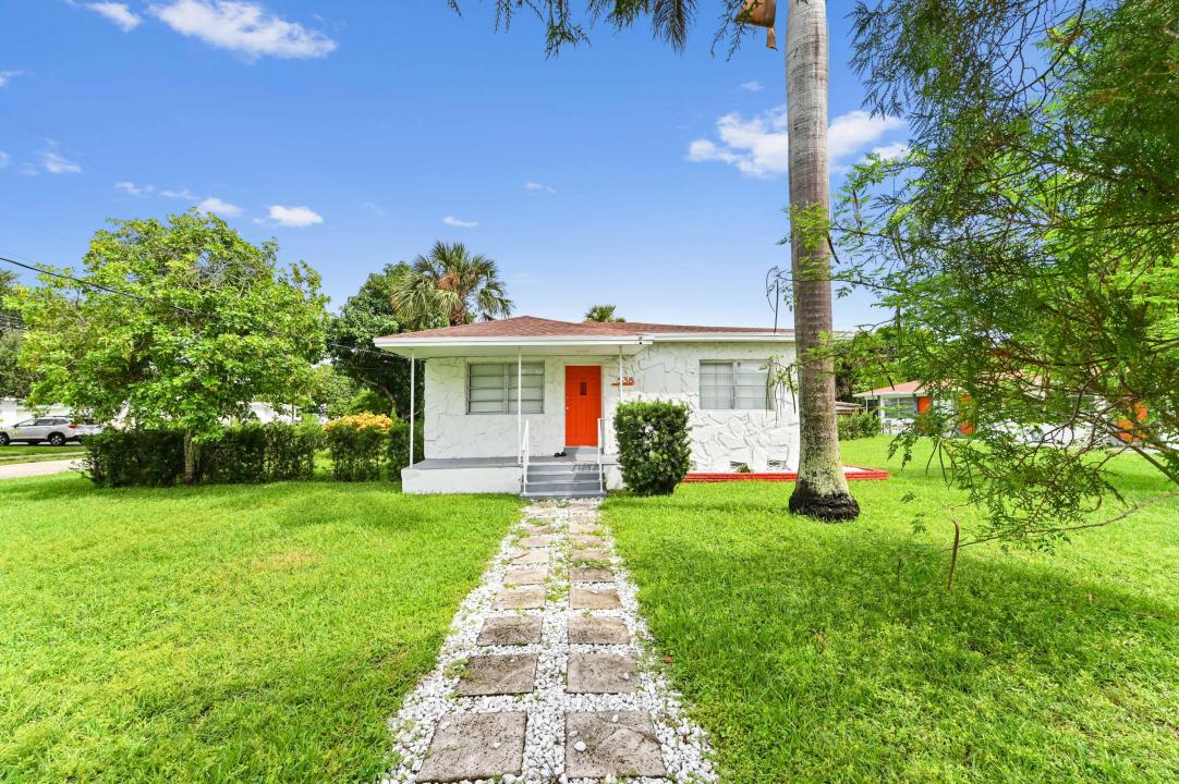 538 SW 7th Street, Hallandale Beach, 佛罗里达州 33009, 美国