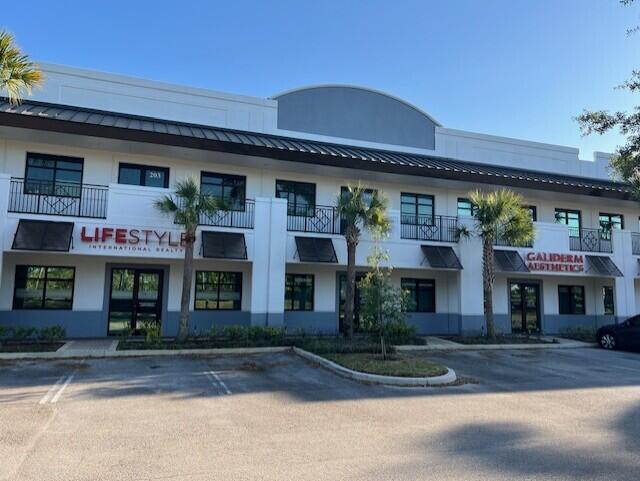 9100 Belvedere Road 204, Royal Palm Beach, Florida 33411