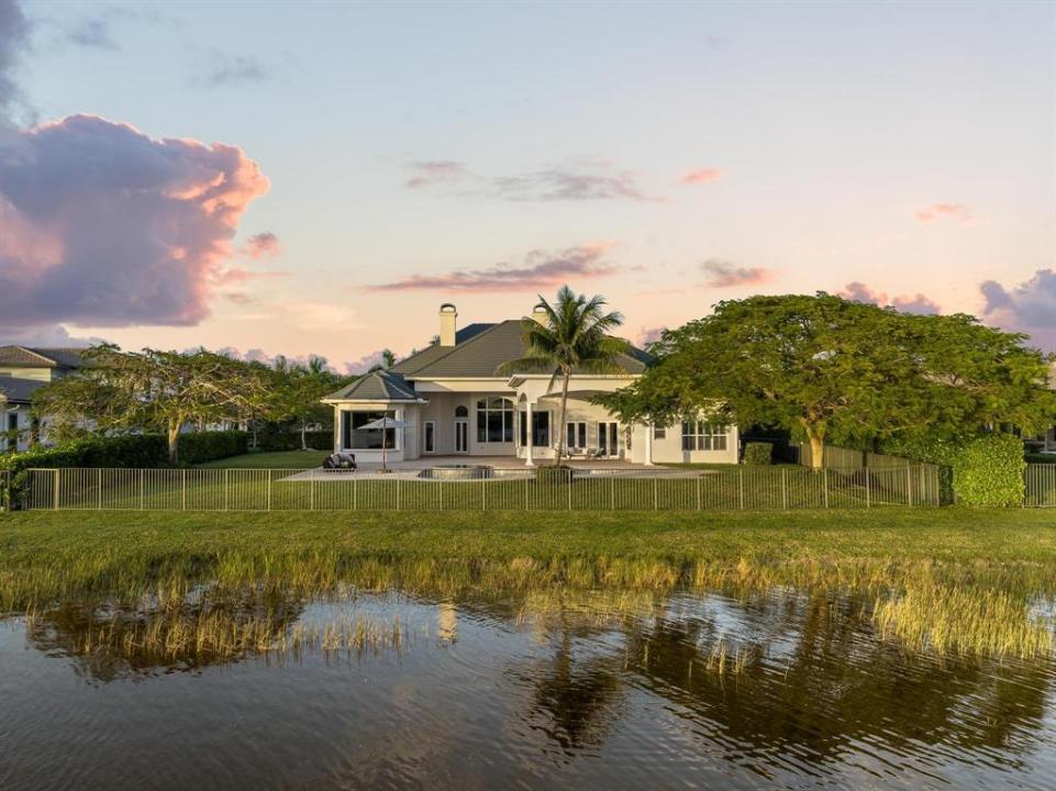 3111 Lake Ridge Ln, Windmill Reserve, Weston, Florida 33332