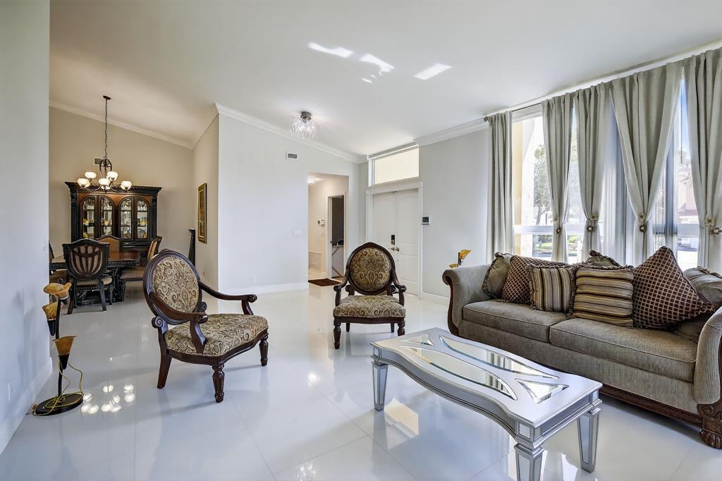 1210 NW 193rd Ave, Chapel Trail Estates, Pembroke Pines, Florida 33029