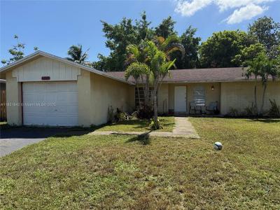 4020 NW 93rd Way, Sunrise, Florida 33351, USA