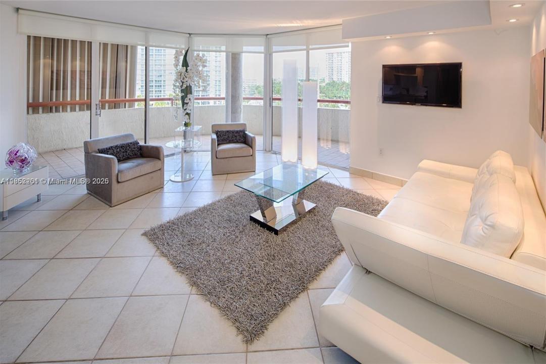 15645 Collins Ave 601, Sunny Isles Beach, Florida 33160