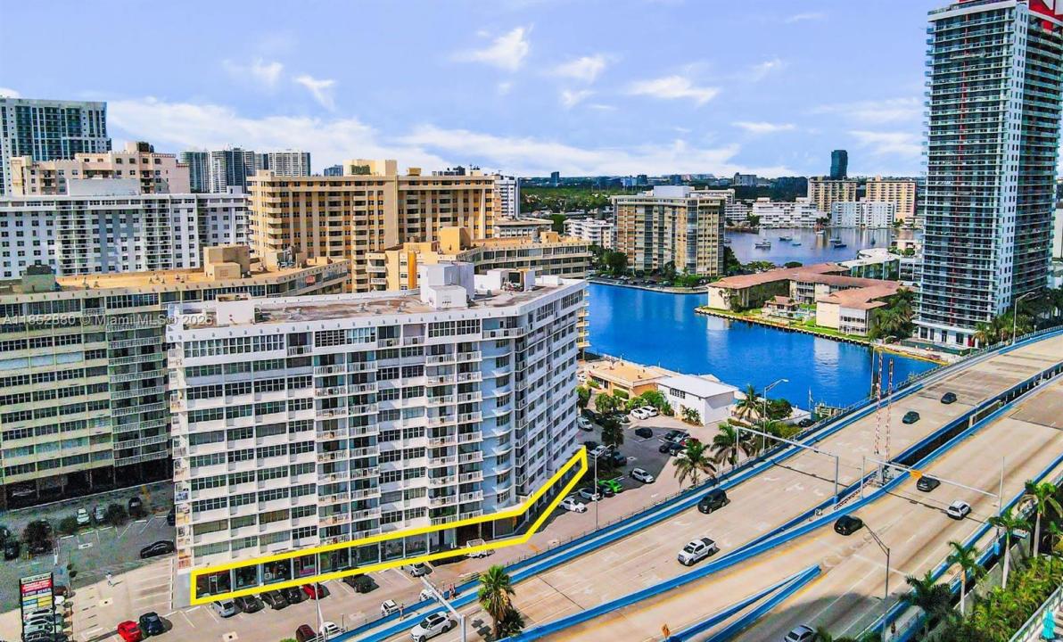 1801 S Ocean Dr 101, Hallandale Beach, פלורידה 33009, ארצות הברית של אמריקה