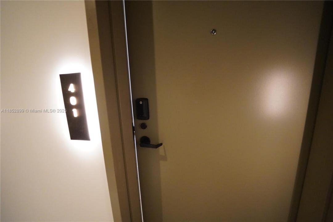 7920 NE 2nd Ave 401, Miami, 佛羅里達州 33138, 美國