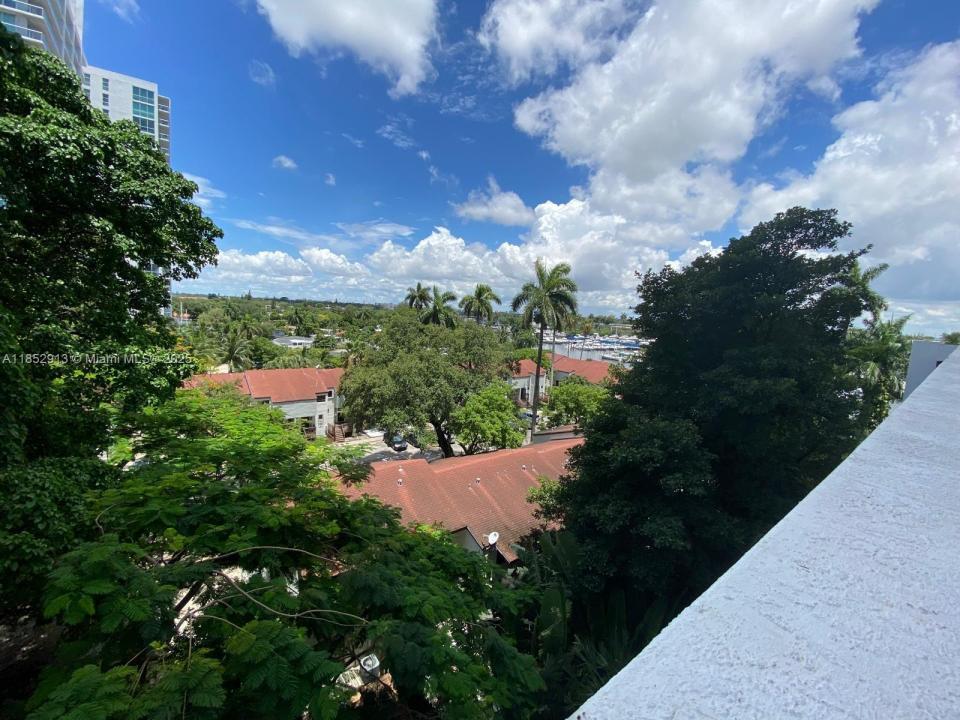 1861 NW S River Dr 702, Miami, Flórida 33125, Estados Unidos