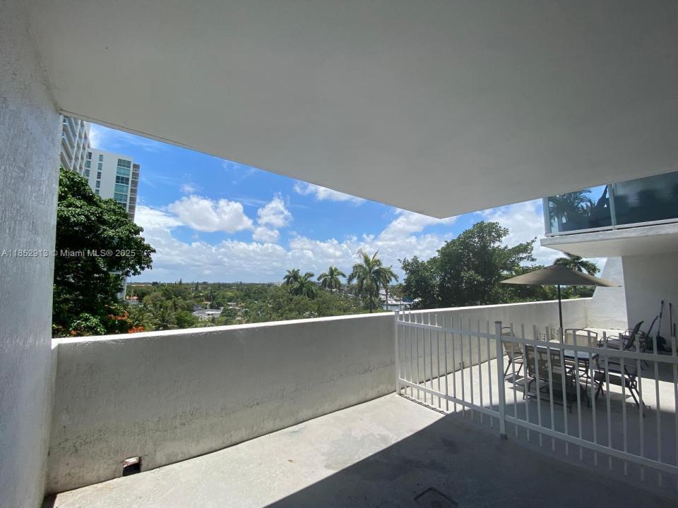 1861 NW S River Dr 702, Miami, Flórida 33125, Estados Unidos