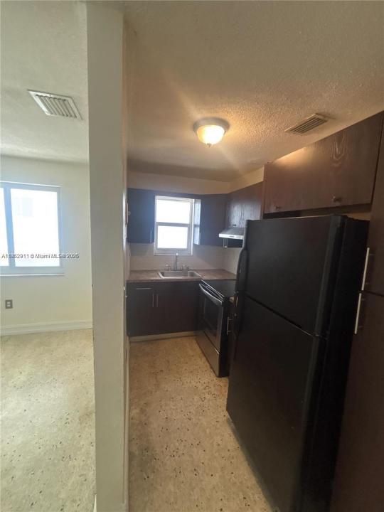 1621 NW 16th 4, Miami, Florida 33125