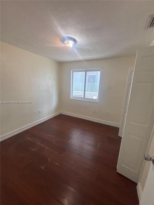 1621 NW 16th 4, Miami, Florida 33125