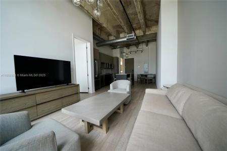 7920 NE 2nd Ave 402, Miami, Florida 33138, USA