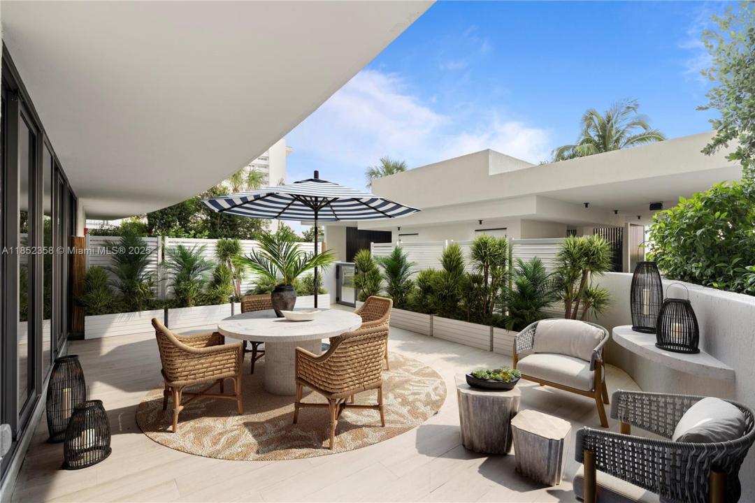1116 N Ocean Blvd 304, Pompano Beach, Florida 33062, Stati Uniti