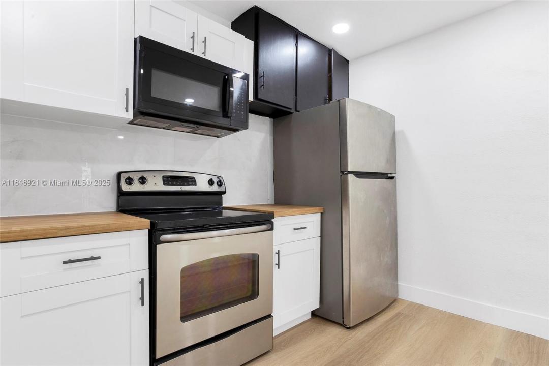 1528 NE 145th St A, Miami, Florida 33161, Estados Unidos
