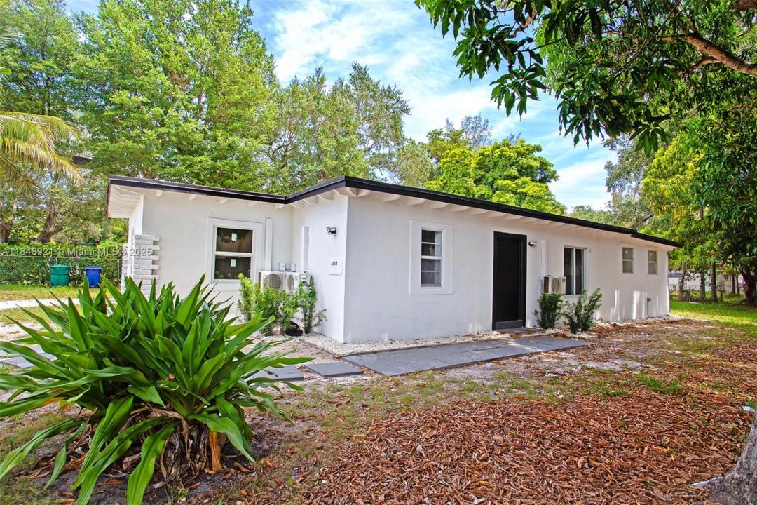 1528 NE 145th St A, Miami, Florida 33161, Estados Unidos