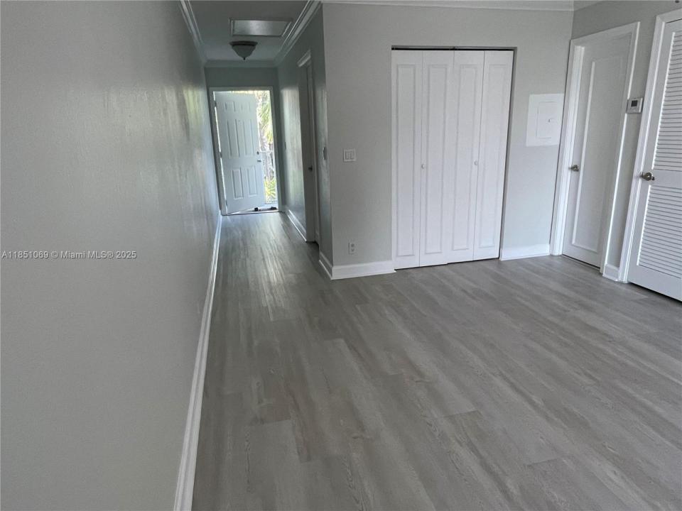 1401 NE 53rd St 208, Fort Lauderdale, Florida 33334