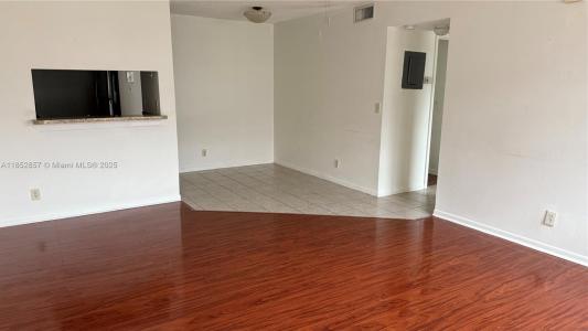 1032 Twin Lakes Dr 21-G, Coral Springs, Florida 33071, USA