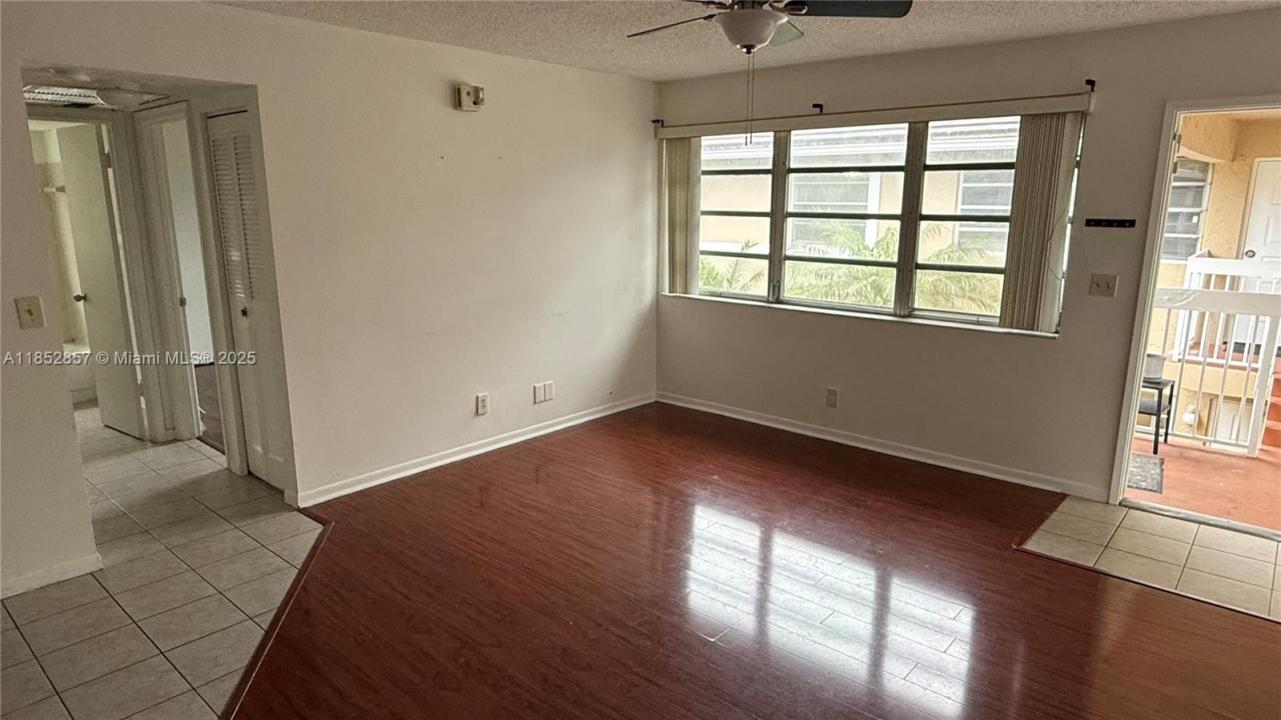 1032 Twin Lakes Dr 21-G, Coral Springs, Florida 33071