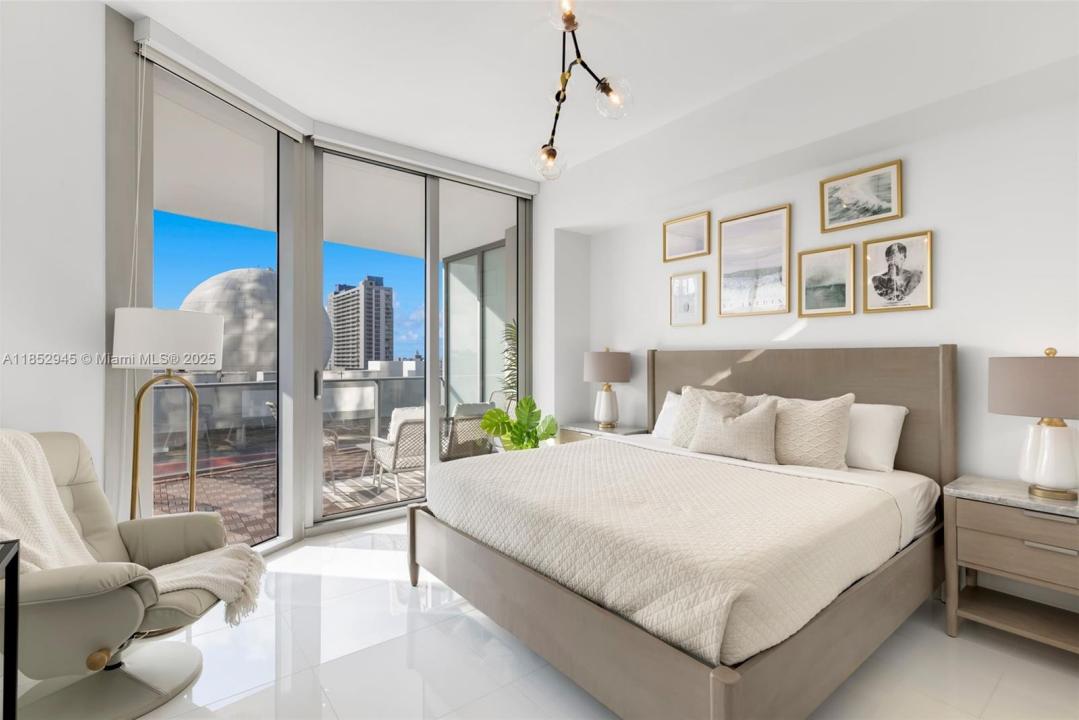 851 NE 1st Ave 1010, Miami, Florida 33132, Estados Unidos