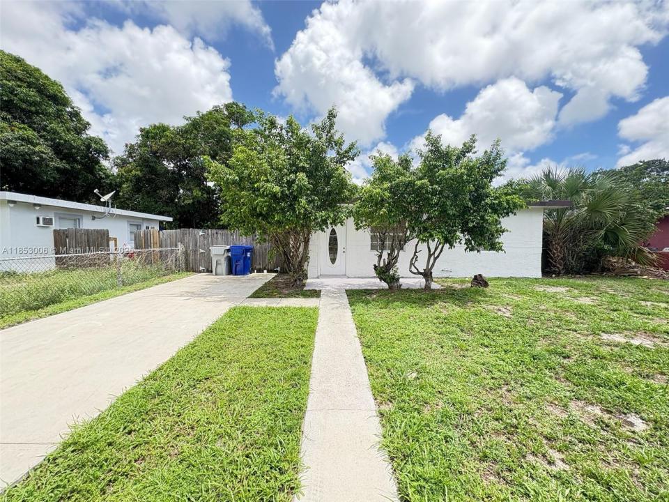 2443 NW 7th St, Pompano Beach, フロリダ 33069, アメリカ合衆国
