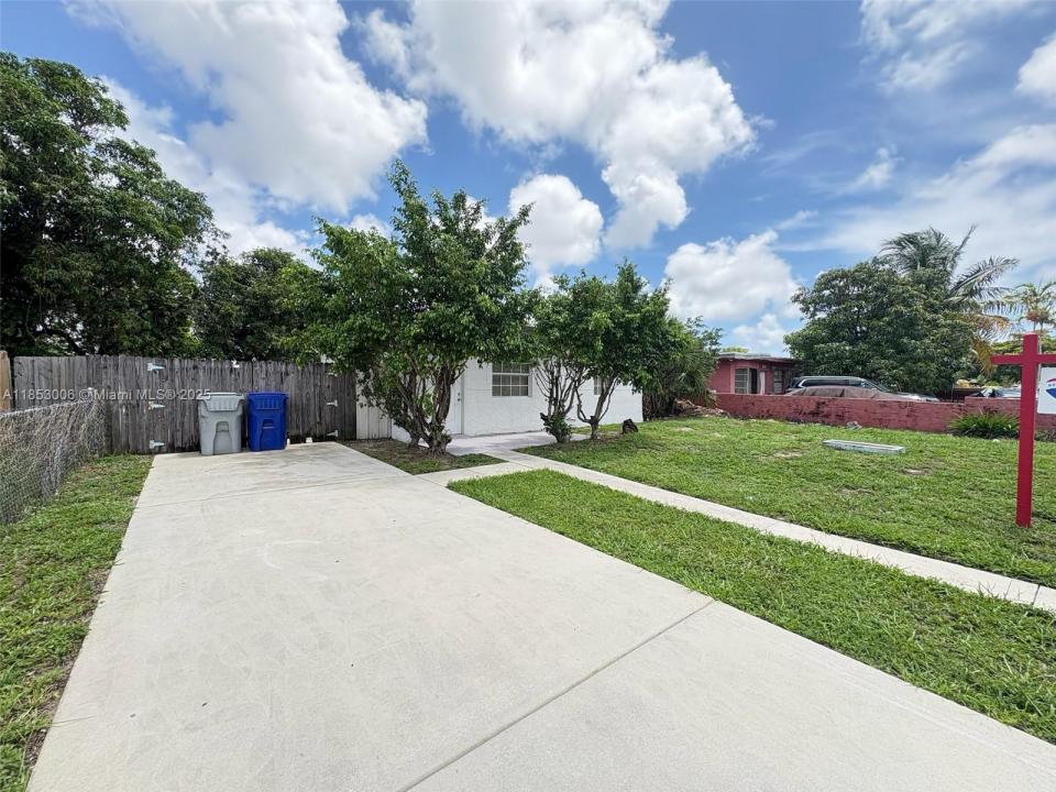 2443 NW 7th St, Pompano Beach, フロリダ 33069, アメリカ合衆国