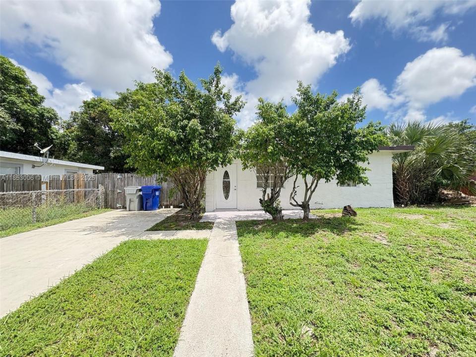 2443 NW 7th St, Pompano Beach, フロリダ 33069, アメリカ合衆国