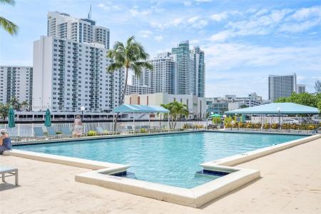 800 Parkview Dr 1030, Hallandale Beach, Florida 33009, USA