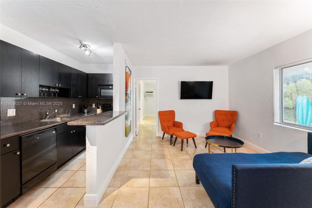 1777 Venice Ln 136, North Miami, Florida 33181, HOA KỲ