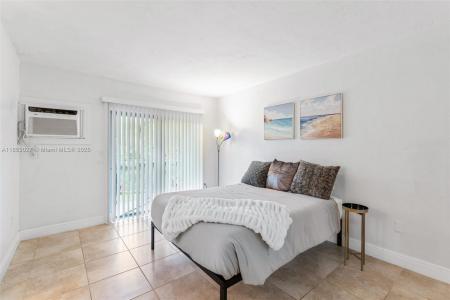 1777 Venice Ln 136, North Miami, Florida 33181, USA