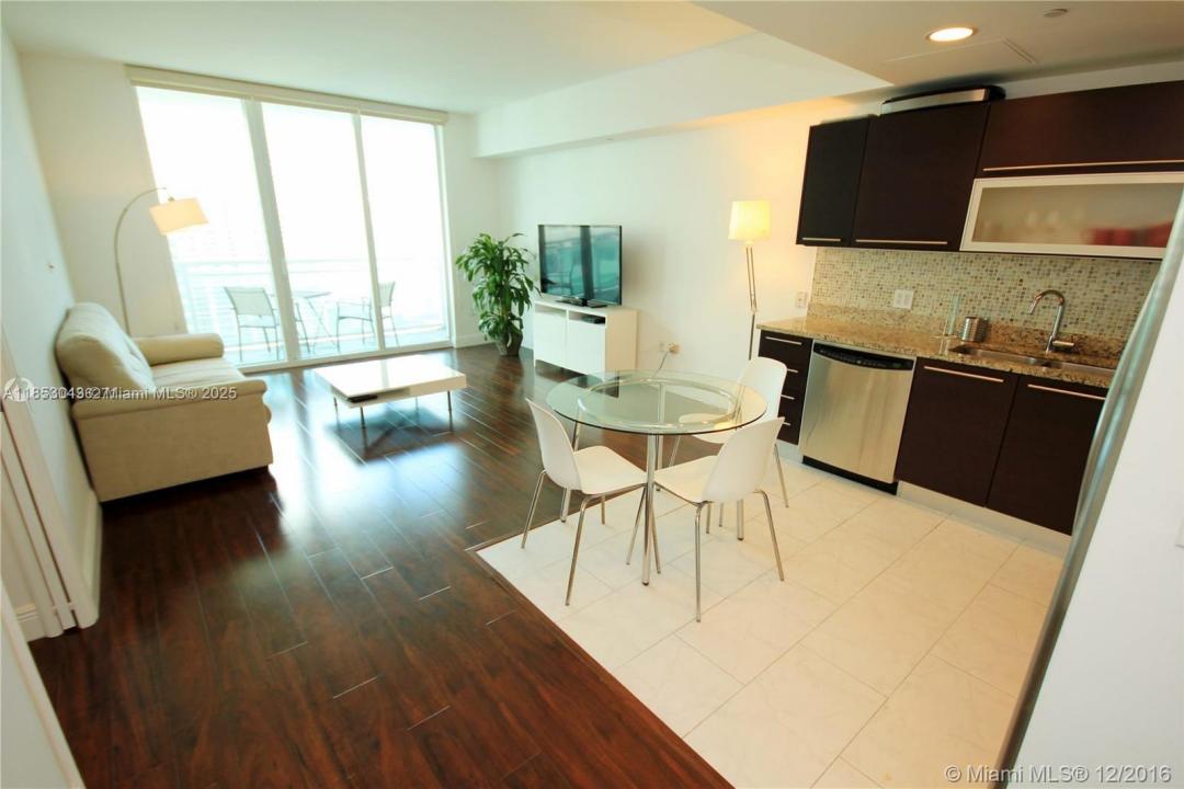950 Brickell Bay Dr 3308, Miami, Florida 33131, USA