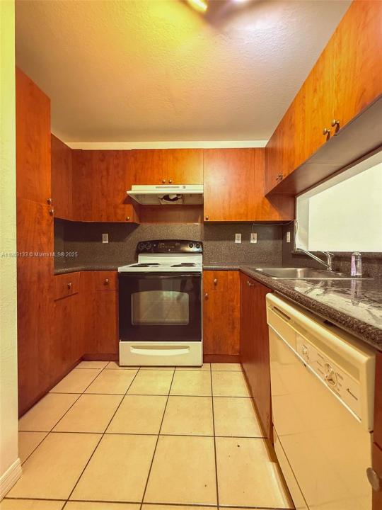 2280 NW 136th Ter, Opa-Locka, 佛罗里达州 33054, 美国