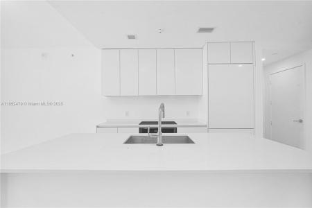 700 NE 24th st 4804, Miami, Florida 33131, USA
