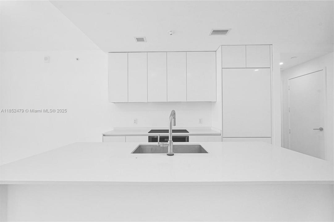 700 NE 24th st 4804, Miami, Floride 33131, États-Unis