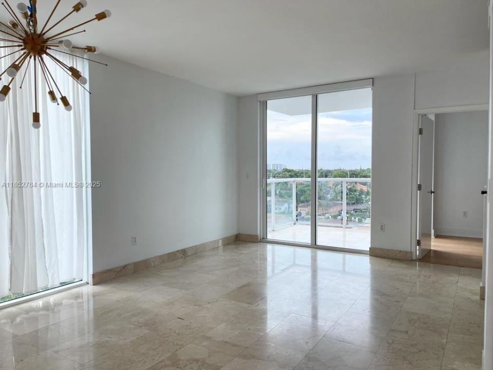 1401 SW 22nd St 606, Miami, Флорида 33145, Соединенные Штаты