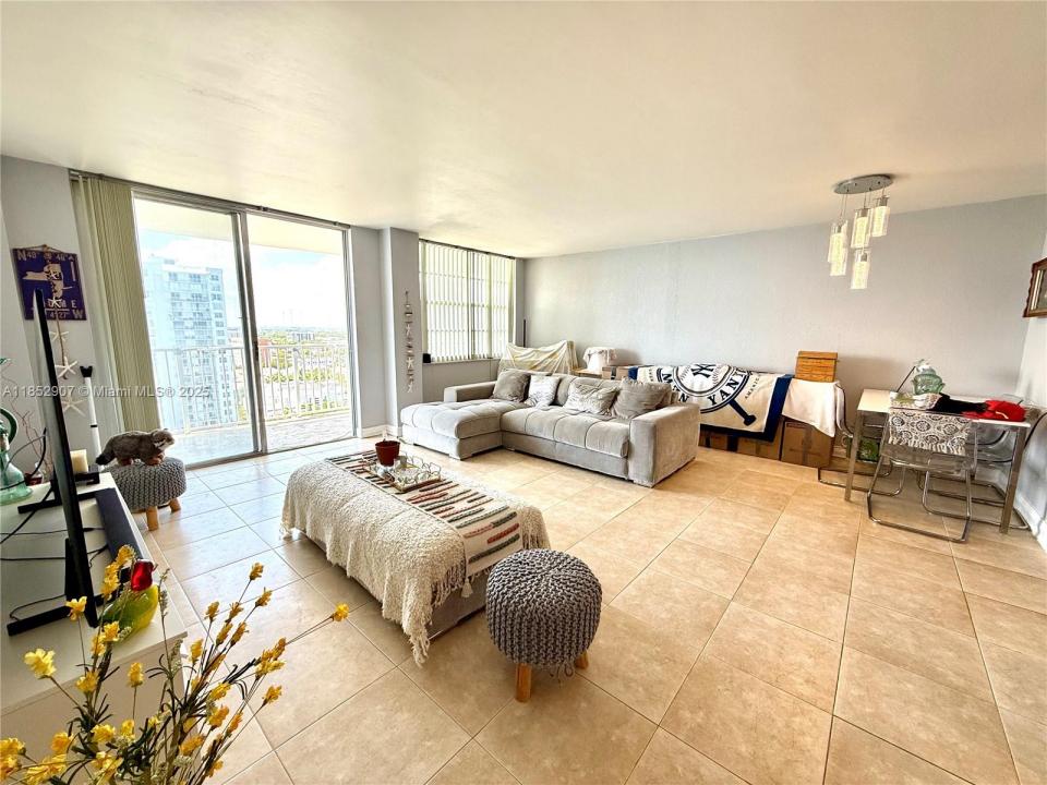 2851 NE 183rd St 1706E, Aventura, 佛罗里达州 33160, 美国