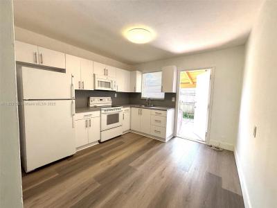 616 SW 4th St 1, Hallandale Beach, Florida 33009, USA