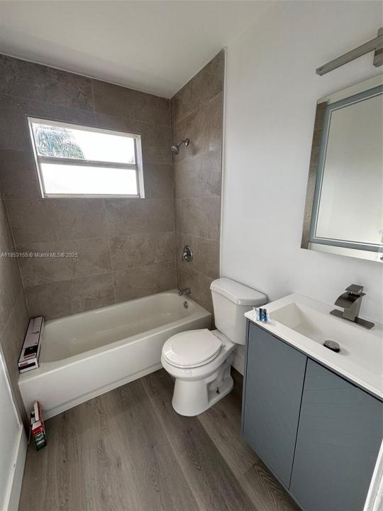 616 SW 4th St 1, Hallandale Beach, 佛罗里达州 33009, 美国