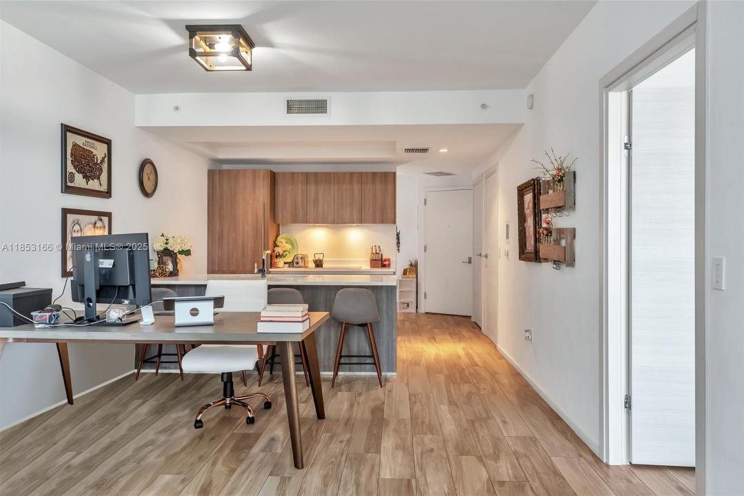801 S Miami Ave 1708, Miami, Флорида 33130, Соединенные Штаты
