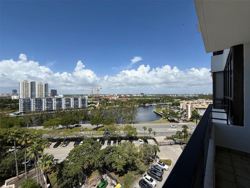 500 Three Islands Blvd 715, Hallandale Beach, Florida 33009