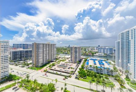 1950 S Ocean Dr 21F, Hallandale Beach, Florida 33009, USA