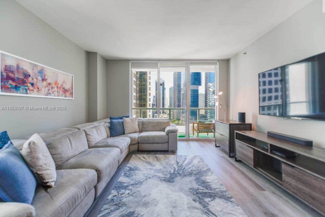 55 SE 6th St 2110, Miami, Florida 33131