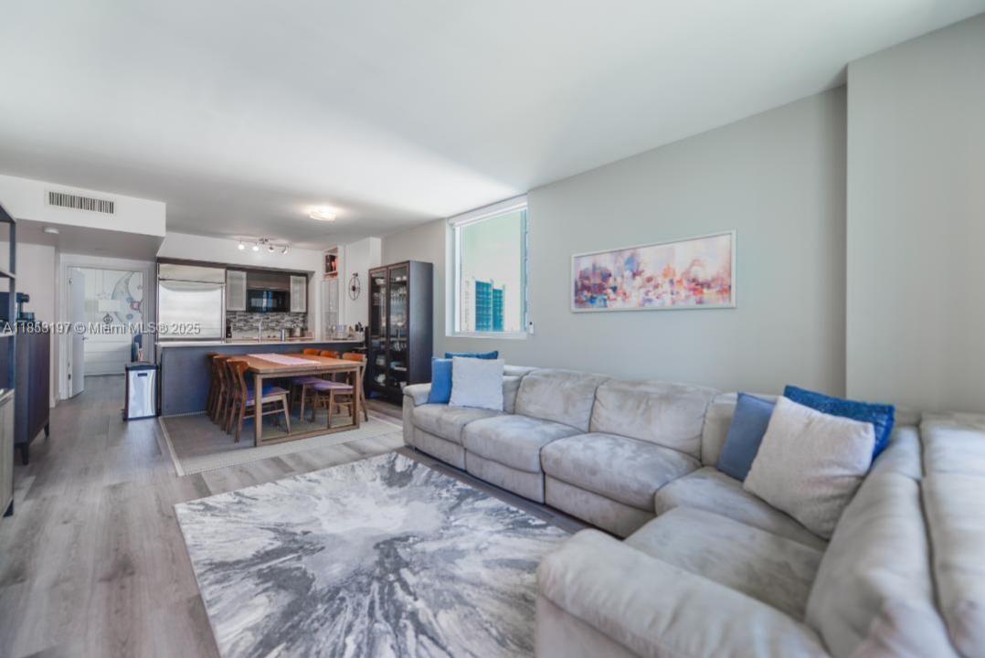 55 SE 6th St 2110, Miami, Florida 33131