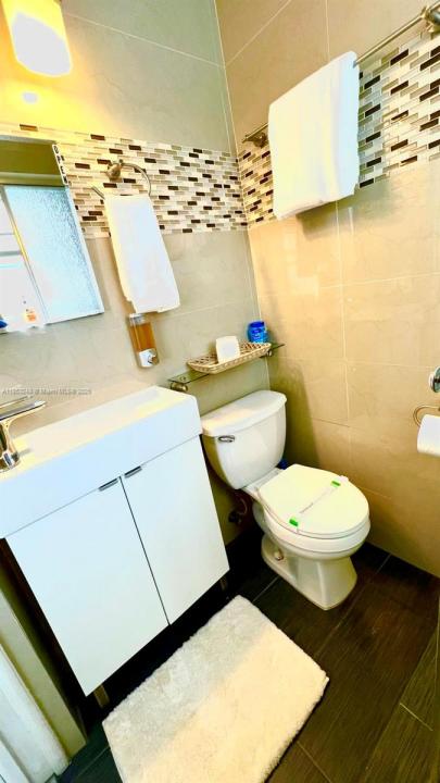 335 Ocean Dr 335, Miami Beach, Florida 33139