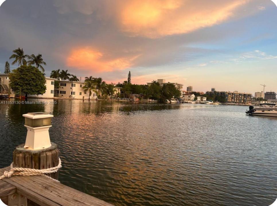 8401 Crespi Blvd 3, Miami Beach, Flórida 33141, Estados Unidos
