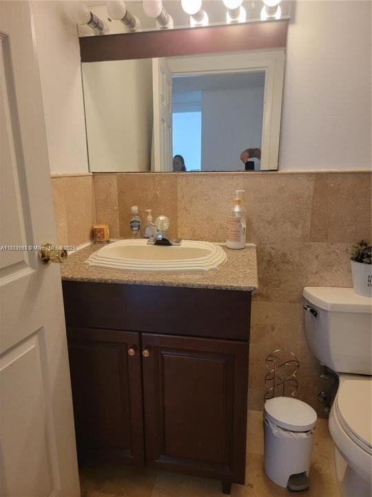 17021 N Bay Rd 1015, Sunny Isles Beach, Florida 33160, Amerika Birleşik Devletleri