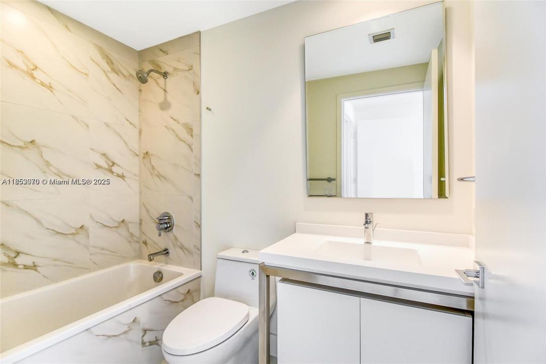 2000 Metropica 1709, Sunrise, Florida 33323, HOA KỲ