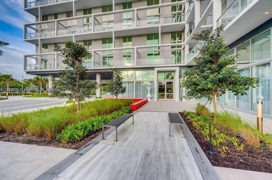 2000 Metropica 1709, Sunrise, Florida 33323, HOA KỲ