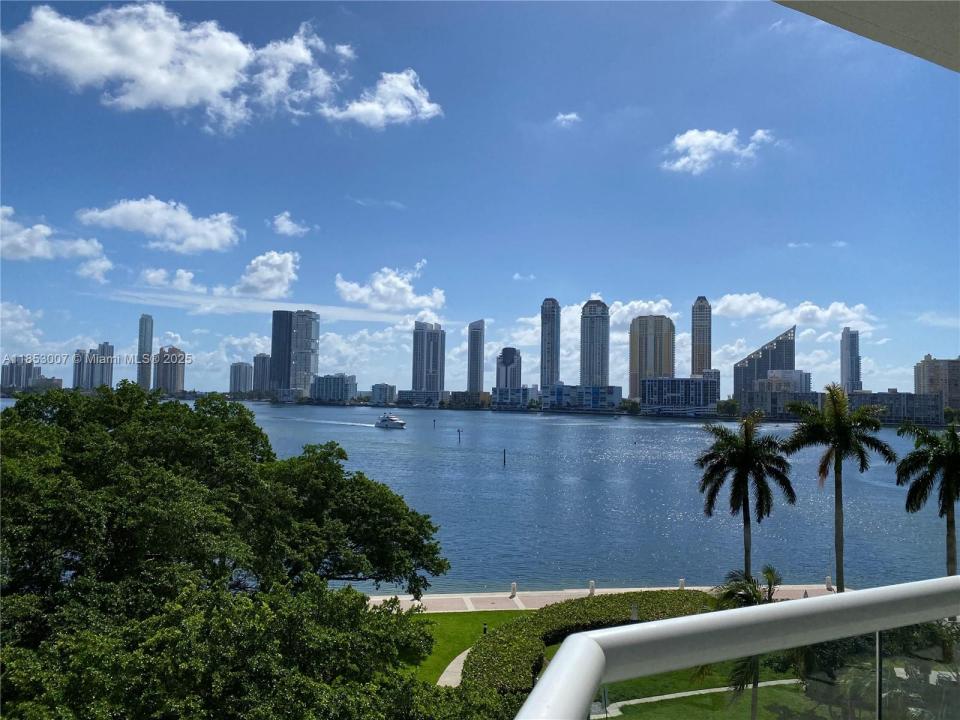 2600 Island Blvd 505, Aventura, フロリダ 33160, アメリカ合衆国