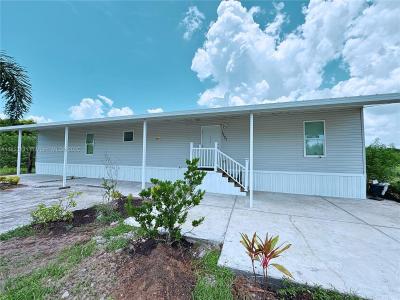 1321 BLUFF HAMMOCK RD, Lorida, Florida 33857, USA