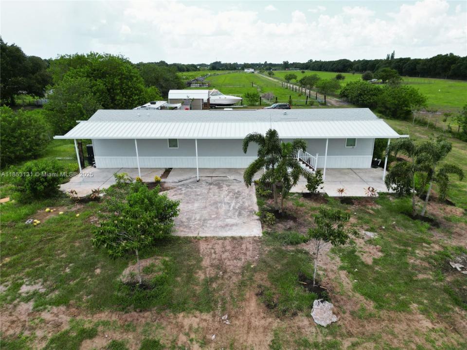 1321 BLUFF HAMMOCK RD, Lorida, Florida 33857