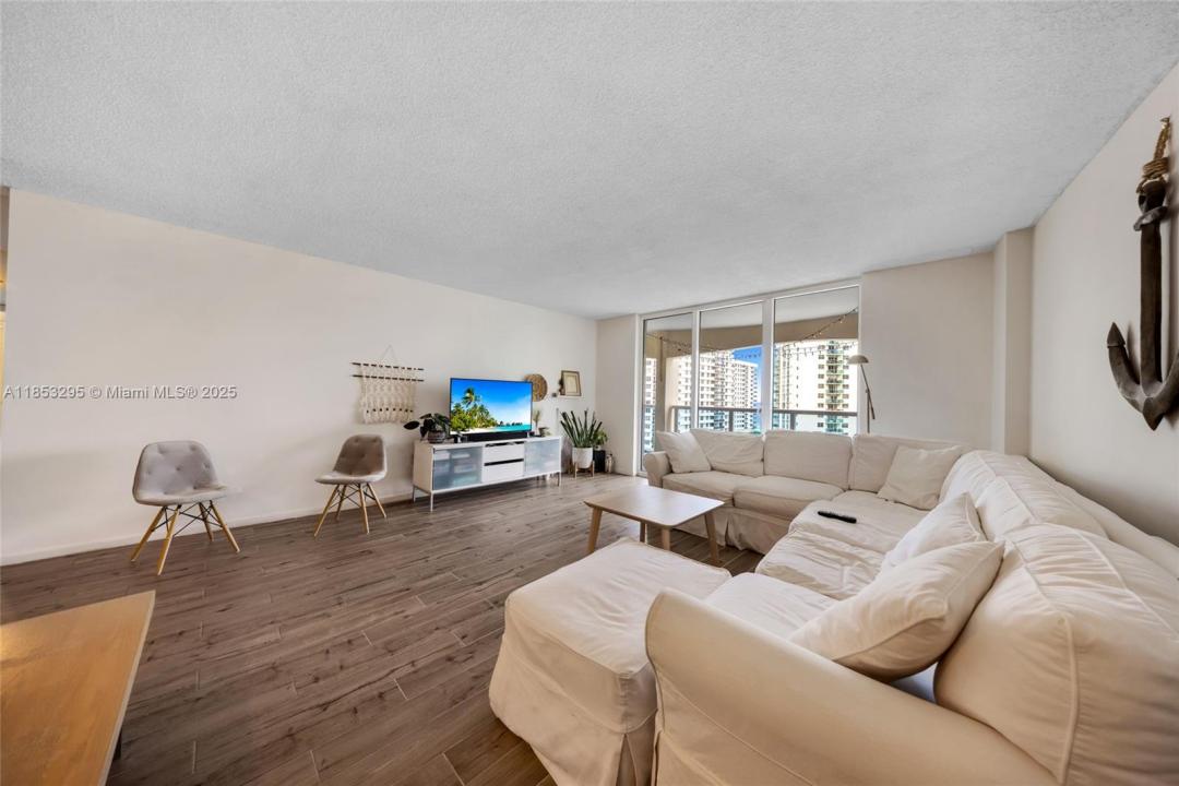 3800 S Ocean Dr 817, Hollywood, Florida 33019, USA